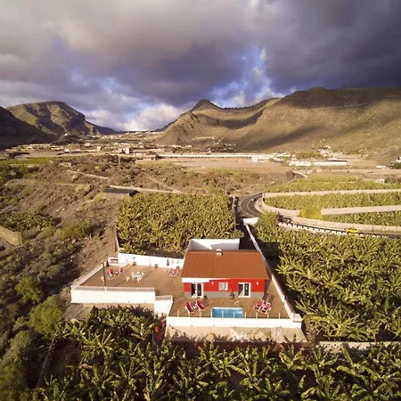 2 Bedrooms House With Sea View Shared Pool And Furnished Terrace At Santiago Del Teide 3 Km Away From The Beach 別荘