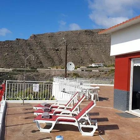別荘 2 Bedrooms House With Sea View Shared Pool And Furnished Terrace At Santiago Del Teide 3 Km Away From The Beach サンティアゴ・デル・テイデ